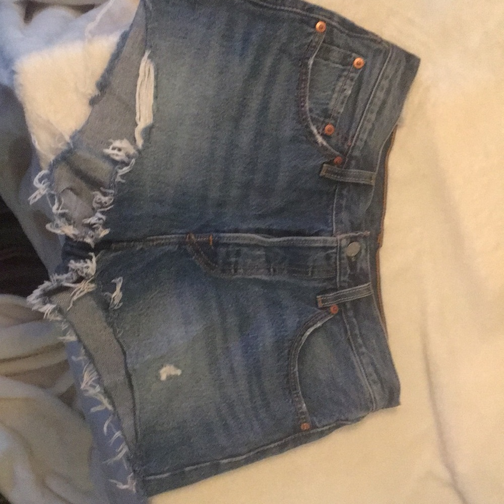 Levi’s high rise denim jean shorts